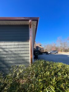 Gutter Installation & Holiday Lighting