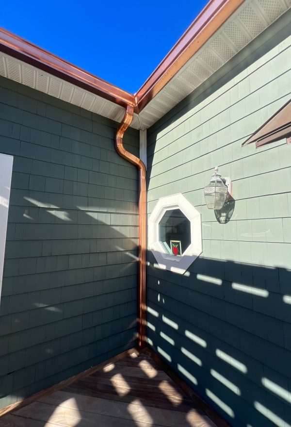 Gutter Installation & Holiday Lighting